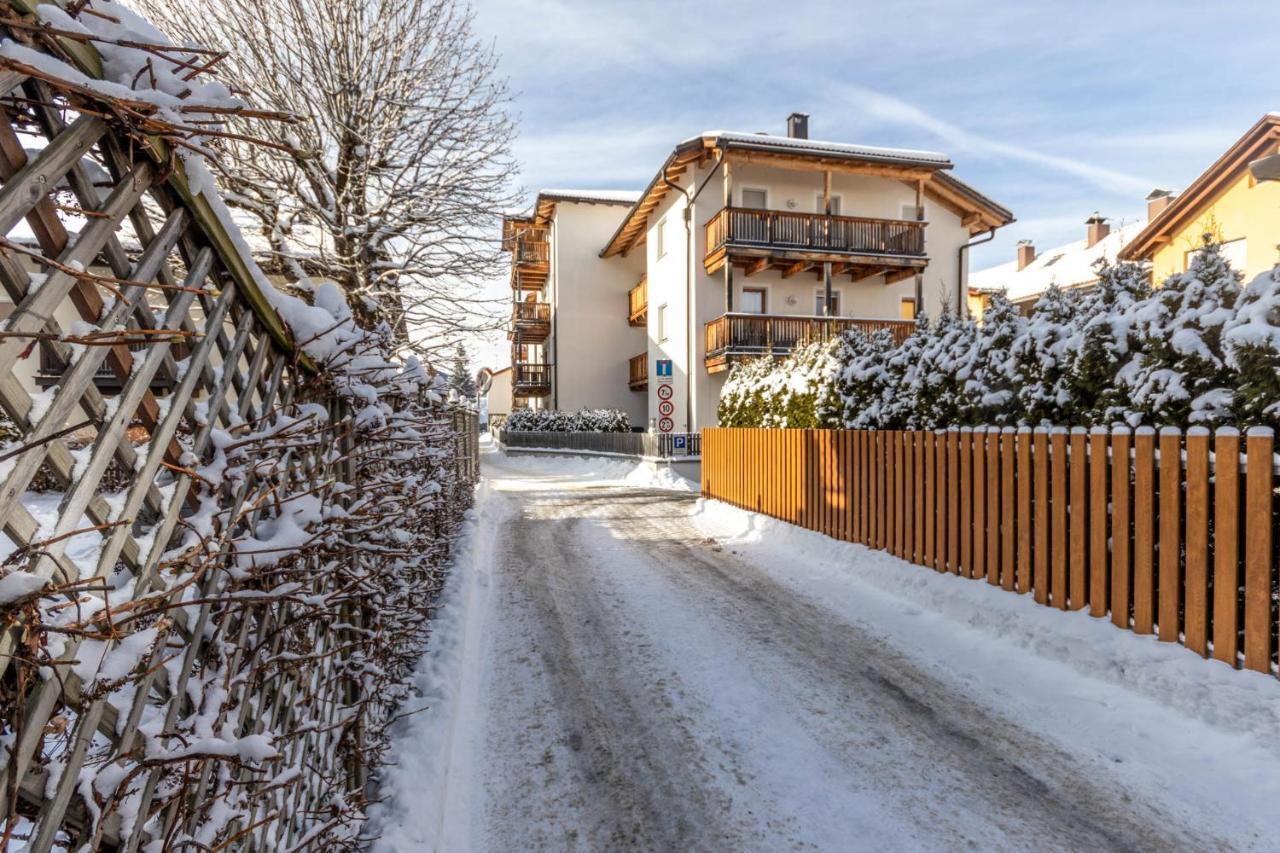 Ferienwohnung Casa Flora Toblach Exterior foto